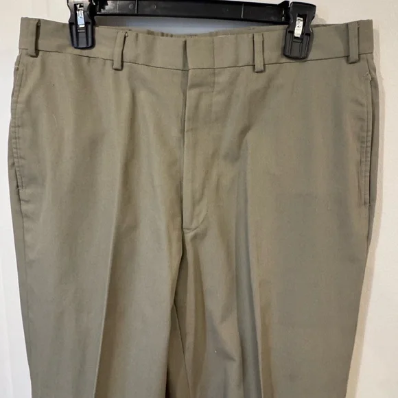 Brooks Brothers Poplin Cotton Blend Suit Size 39R 34x30 Olive Green Cuff Pant
